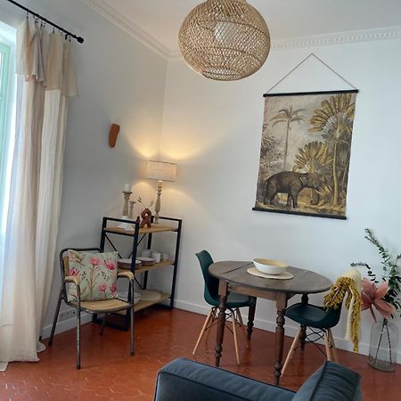 L'Ecrin De Mona Au Coeur De Lourmarin Apartment Bagian luar foto