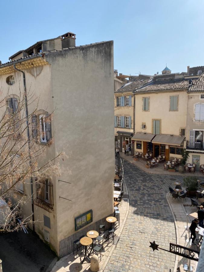 L'Ecrin De Mona Au Coeur De Lourmarin Apartment Bagian luar foto