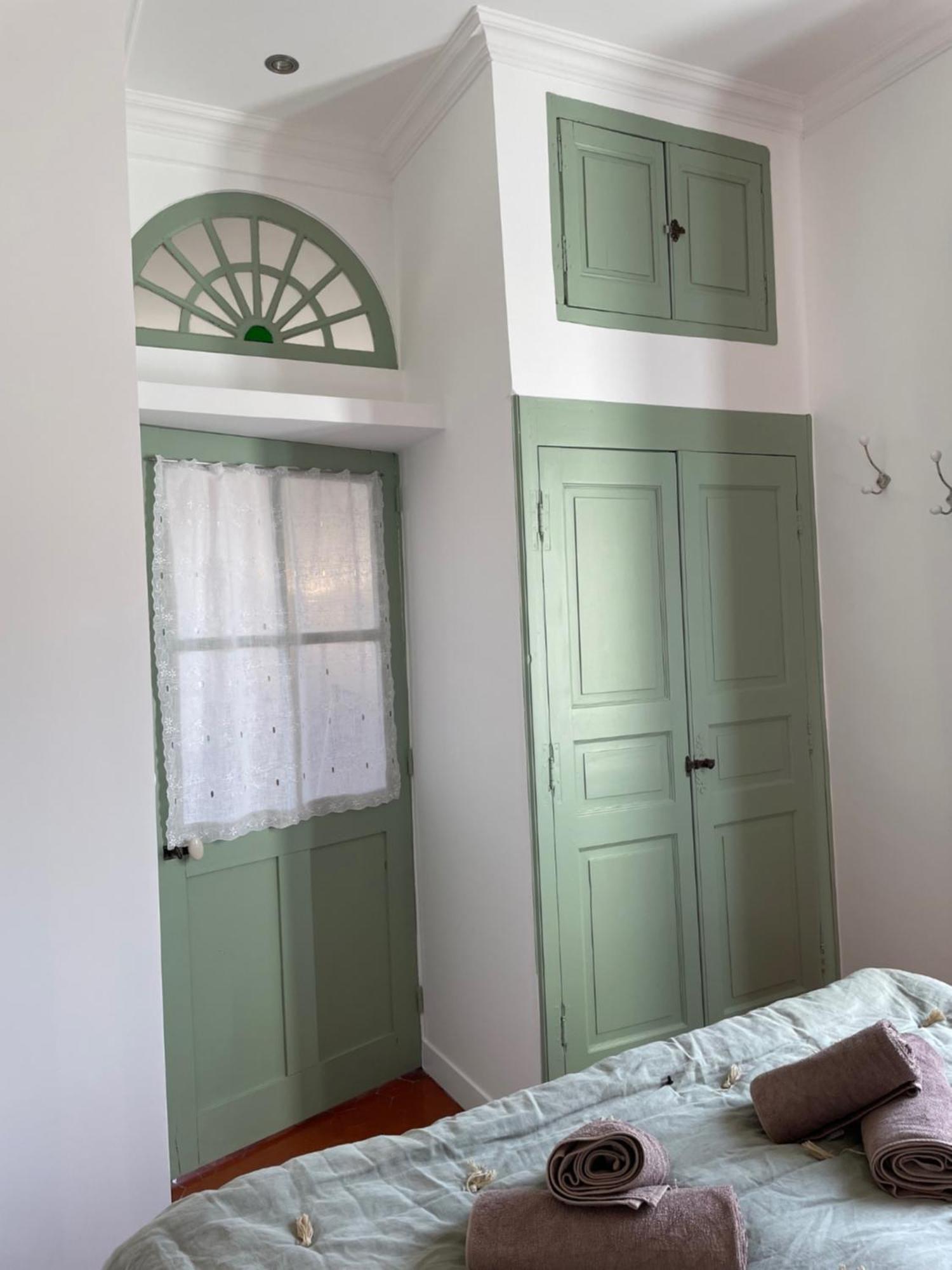 L'Ecrin De Mona Au Coeur De Lourmarin Apartment Bagian luar foto