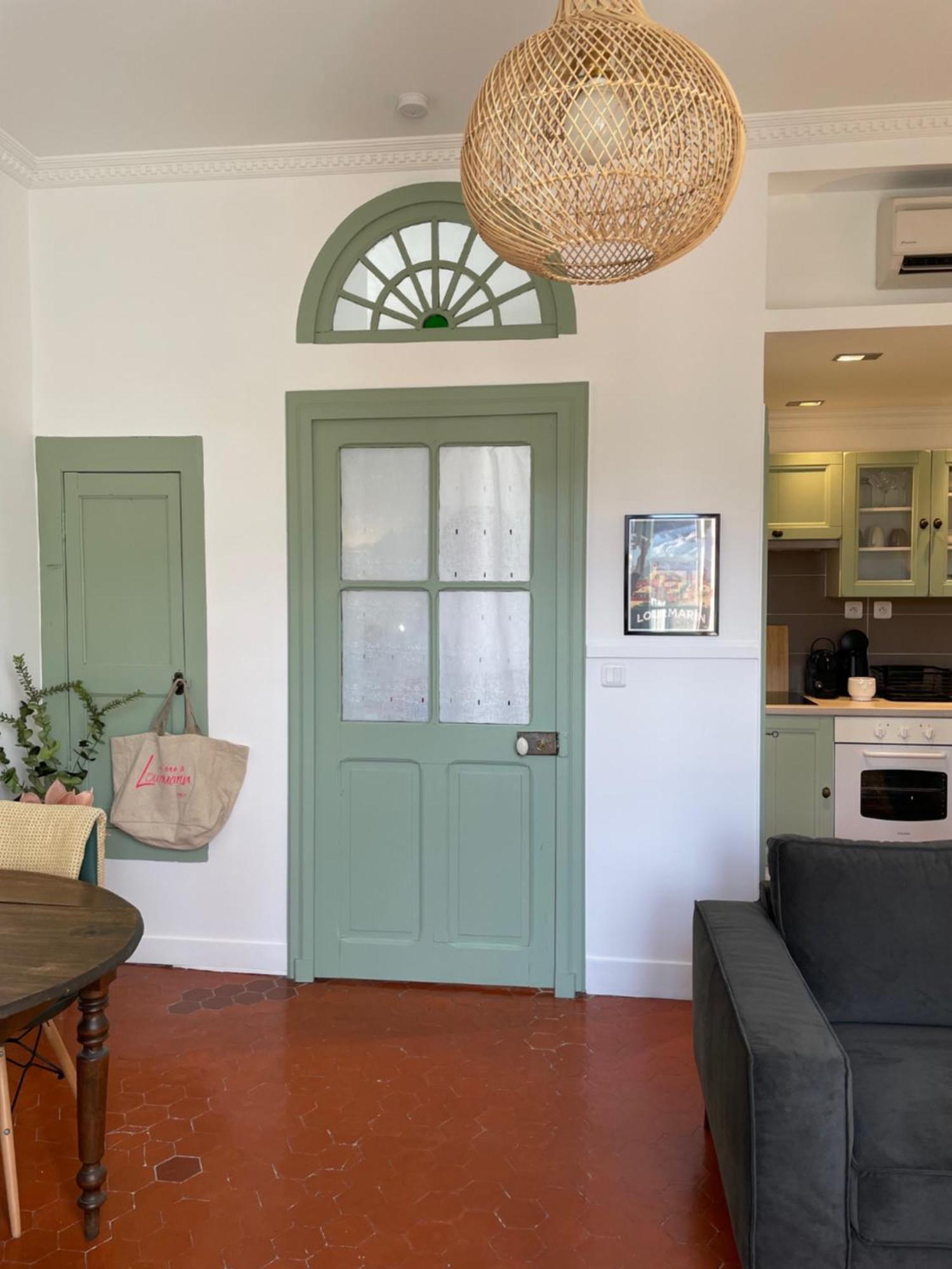 L'Ecrin De Mona Au Coeur De Lourmarin Apartment Bagian luar foto